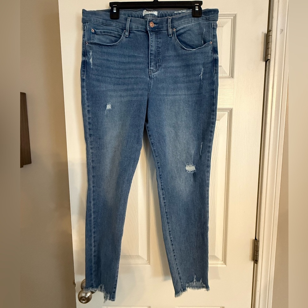 Nicole Miller Light Blue Distressed Ankle Jeans